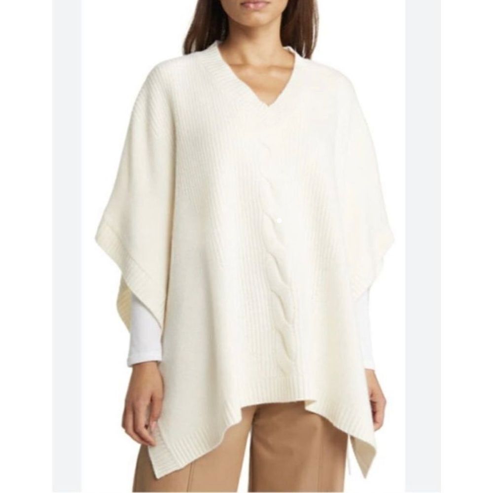 Nordstrom V-Neck Wool Cashmere Poncho Cape in Ivory Cloud  One size